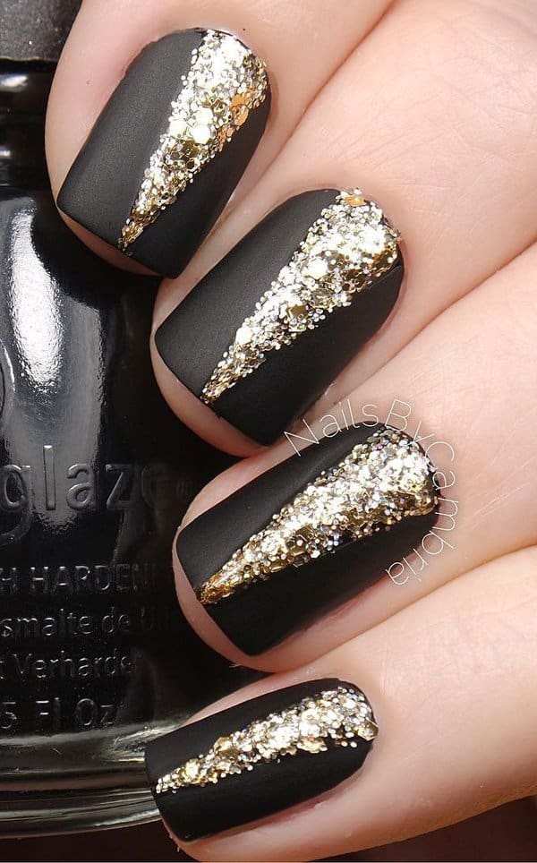 black-and-gold-glitter-winter-nail-art