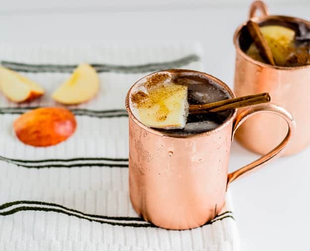 The addition of apple cider in the moscow mule pairs perfectly with the ginger beer while the cinnamon adds a lovely fall aroma and flavor to the drink. It's the perfect holiday cocktail to serve guests this Thanksgiving and/or Christmas! (Click here for the moscow mule cocktail recipe!)