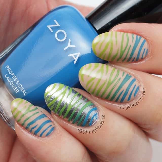zebra stripes ombre gradient nails