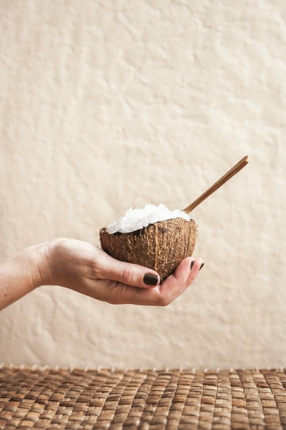 How to Use Coconut Oil for Acne