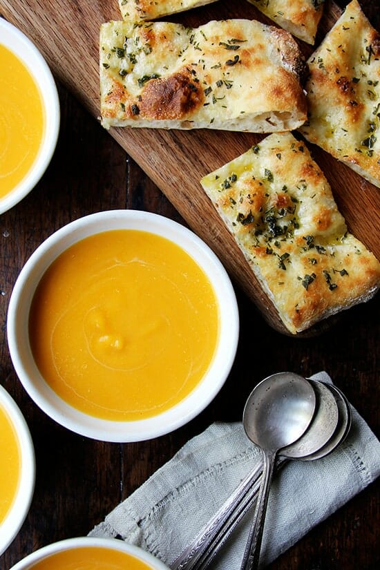 These 15 Vegetarian Recipes Are So Satisfying You’ll Want to Go Meatless for an Entire Month! Now I have some healthy veggie recipes to try for breakfast, lunch, and dinner like this Butternut Squash and Cider Soup!