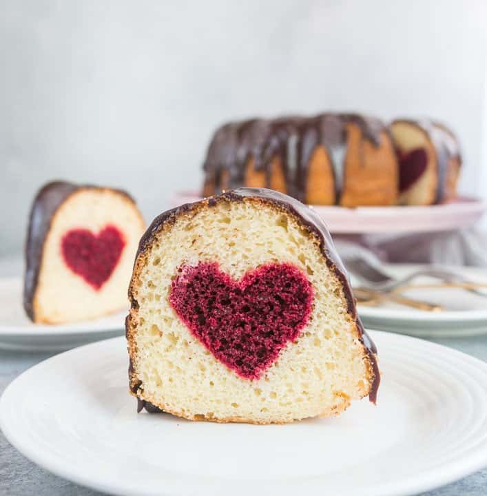 hidden heart valentines day cake itsy bitsy kitchen