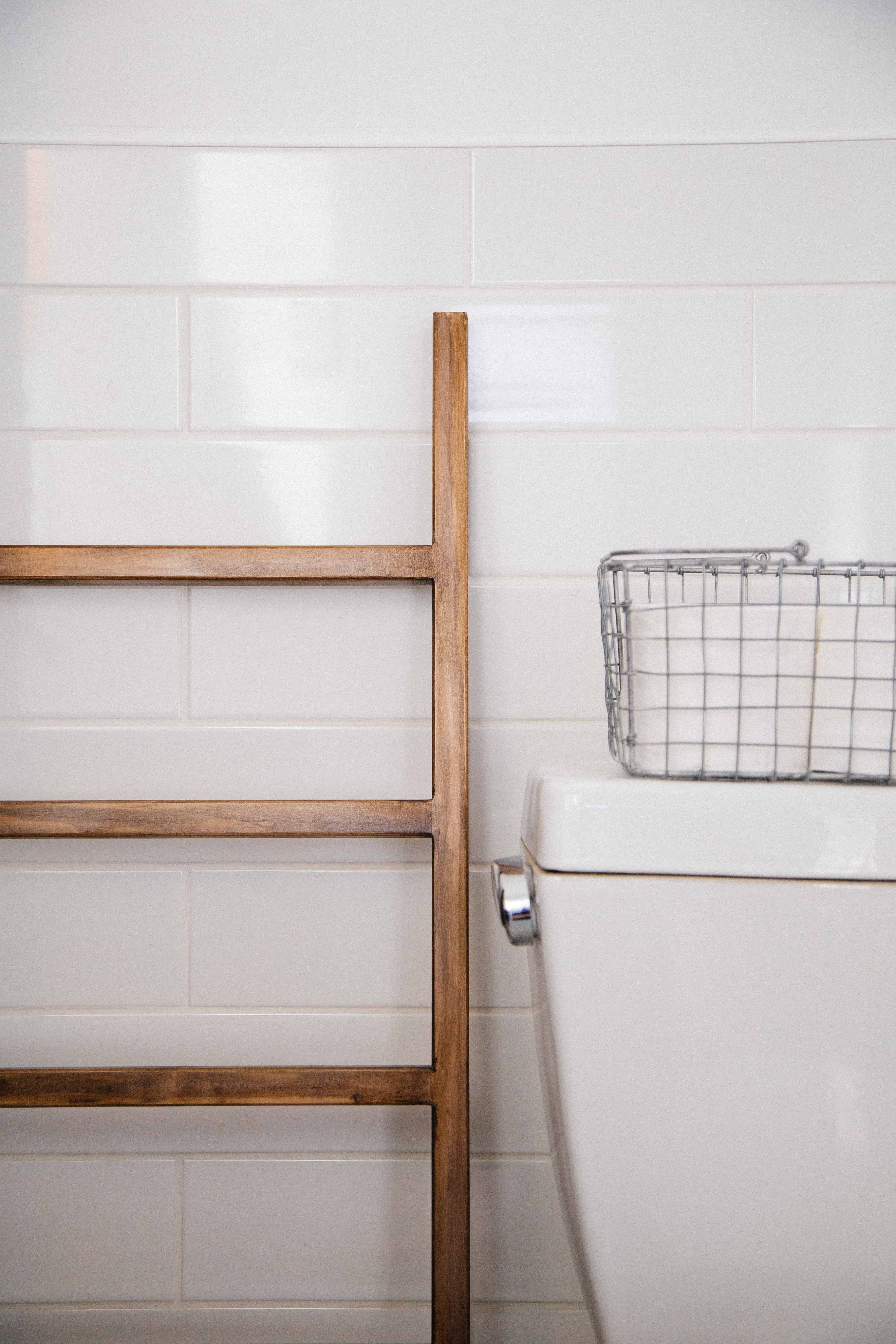 how to spring clean bathroom