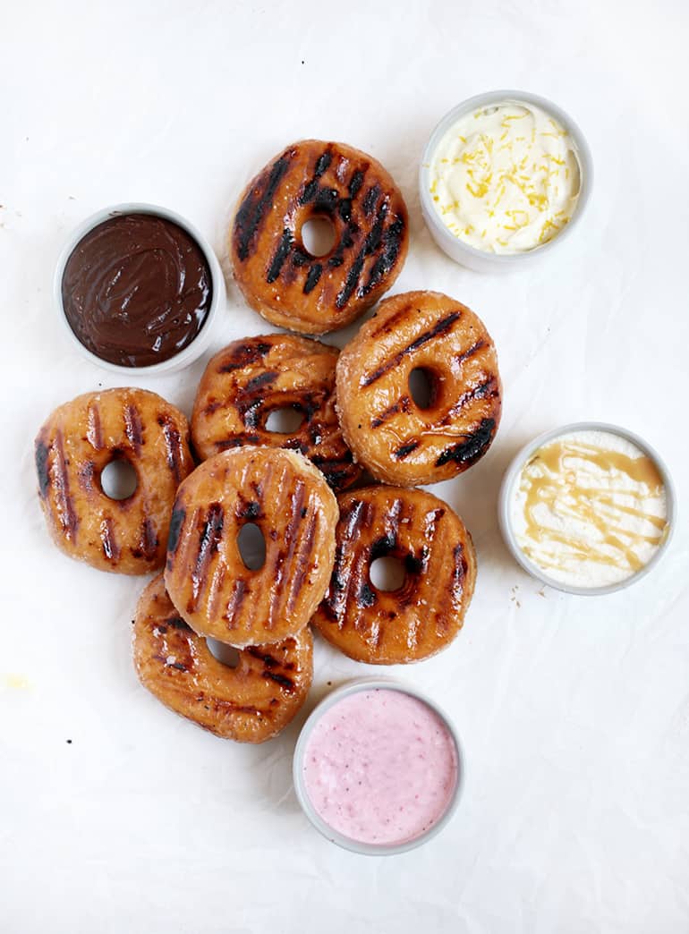 12 Yummy Desserts You Can Make On The Grill