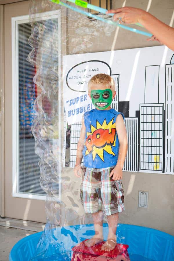 Superhero-Party-Bubble-Station-Dollar-Store-Crafts