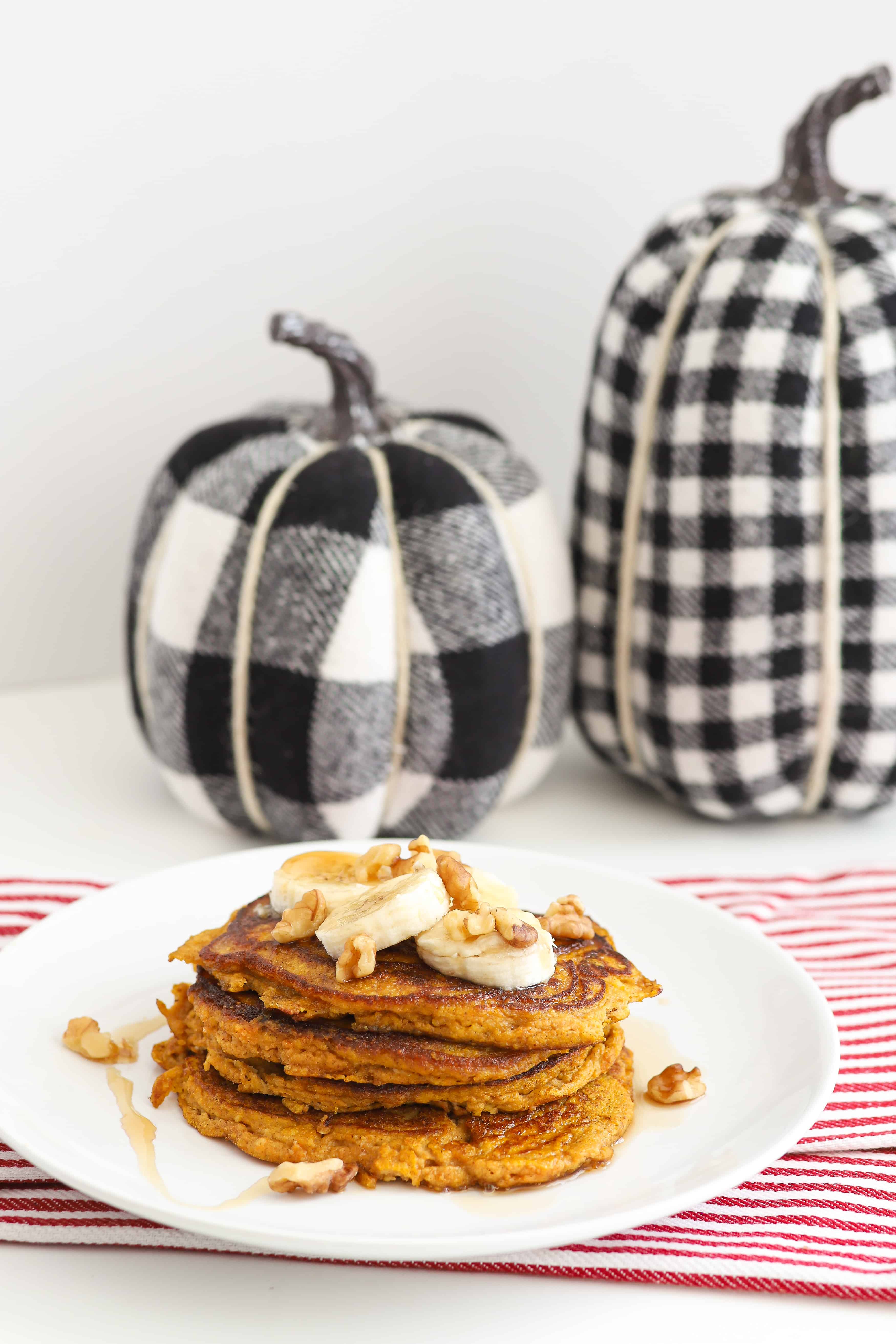 These Healthy Pumpkin Pancakes Are Perfect For Fall Mornings