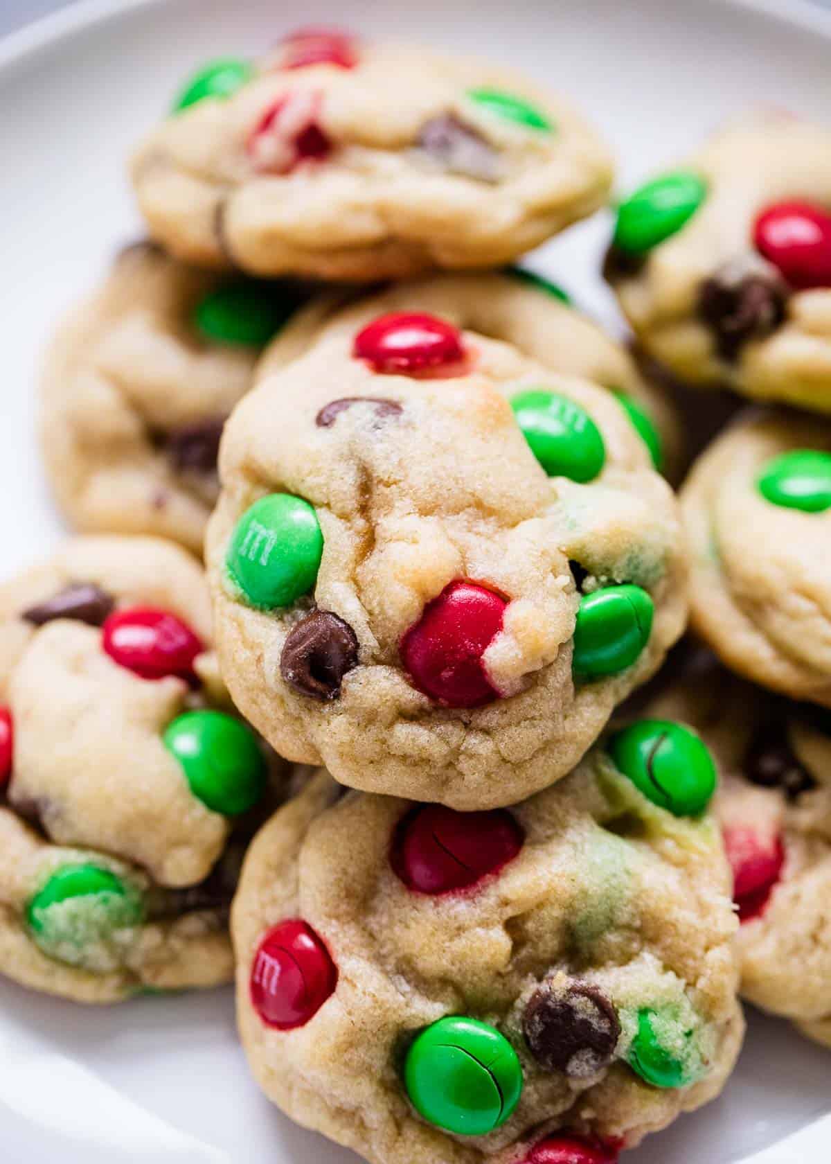 25 Easy Christmas Cookie Recipes To Try This Year