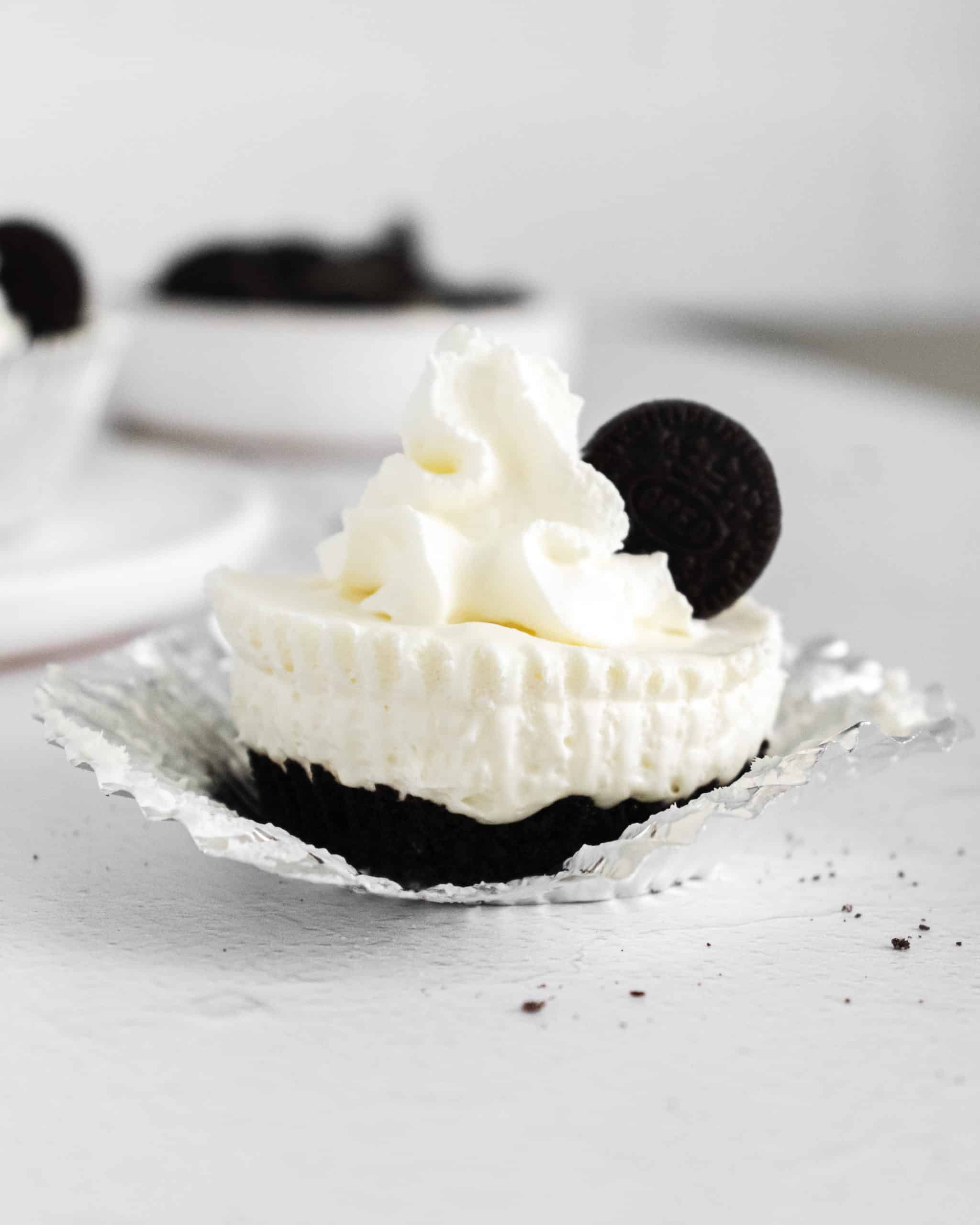 no bake mini oreo cheesecakes single