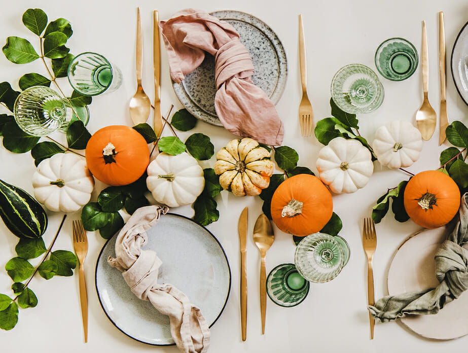 16 Inexpensive Friendsgiving Decor Ideas You’ll Want To Copy