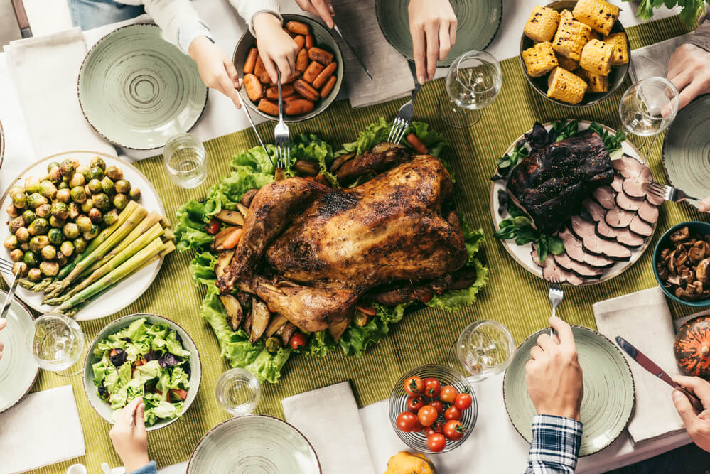 20 Delicious Friendsgiving Food Ideas Your Guests Will Love