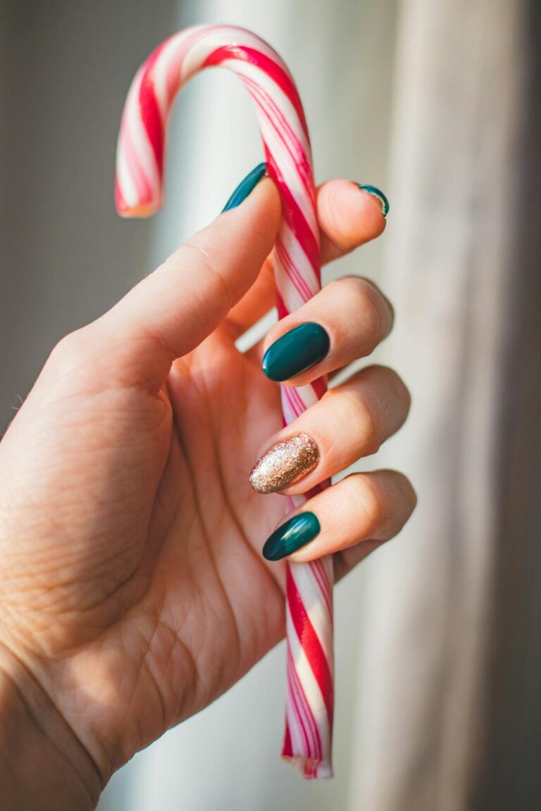 green christmas nail designs